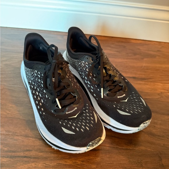 Hoka One Kiwana Women’s Black and White Athletic Running Shoes-Size 7.5B - Picture 3 of 11